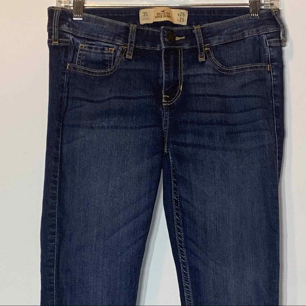 EUC Hollister‎ Super Skinny Size 3 Short Denim Jeans - Picture 2 of 6